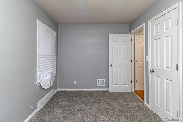 18068 Asbury Park, Detroit, MI 48235