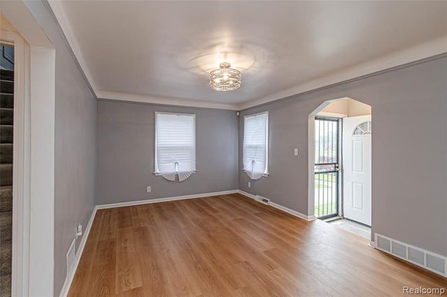 18068 Asbury Park, Detroit, MI 48235