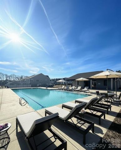 14013 Castle Nook Drive, Charlotte, NC 28273