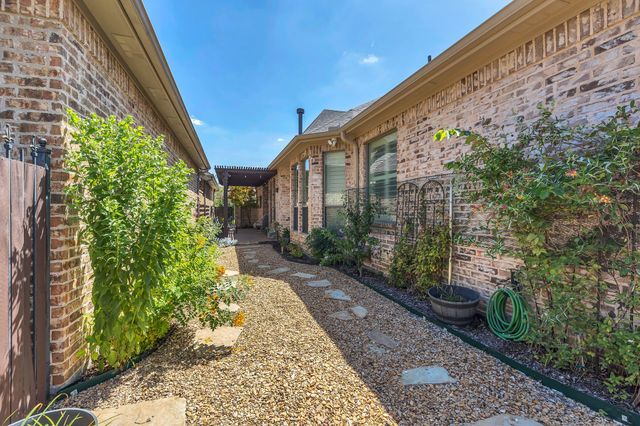 737 Silver Lake Drive, Keller, TX 76248