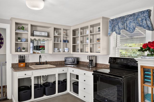20 Liberty Street, Sandwich, MA 02563