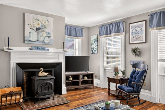 20 Liberty Street, Sandwich, MA 02563