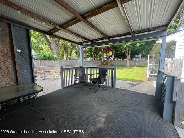 6935 Cooper Road, Lansing, MI 48911
