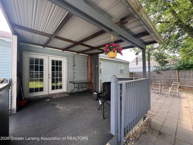 6935 Cooper Road, Lansing, MI 48911