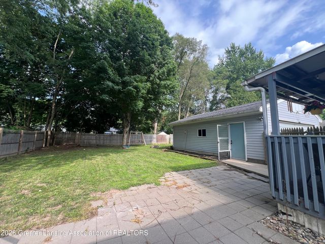 6935 Cooper Road, Lansing, MI 48911