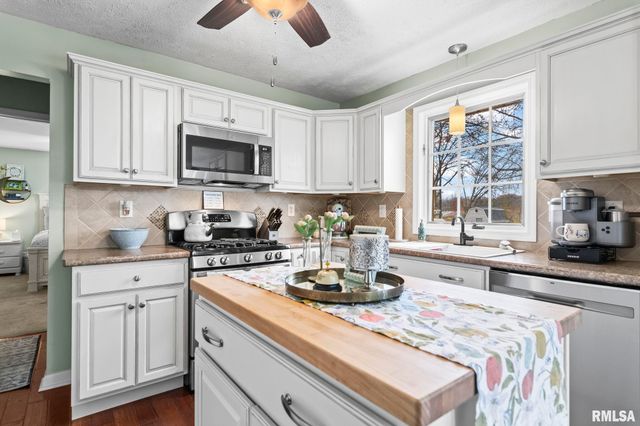 3223 WEST Street, Springfield, IL 62707