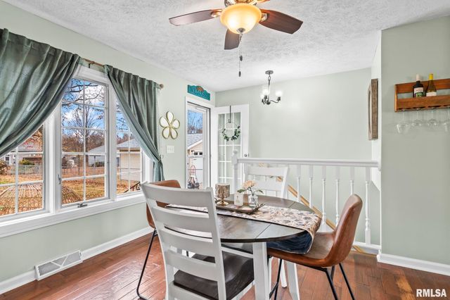 3223 WEST Street, Springfield, IL 62707