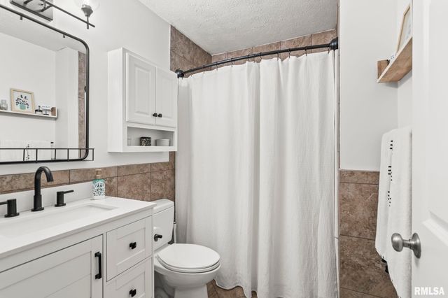 3223 WEST Street, Springfield, IL 62707