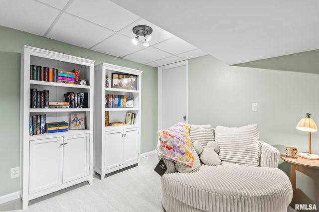 3223 WEST Street, Springfield, IL 62707