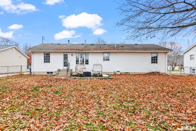 3223 WEST Street, Springfield, IL 62707