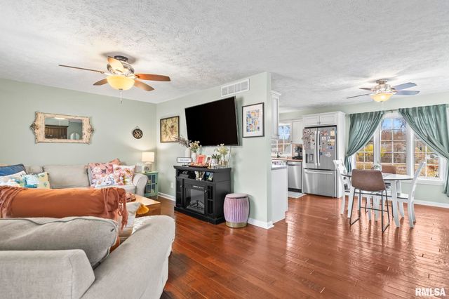 3223 WEST Street, Springfield, IL 62707