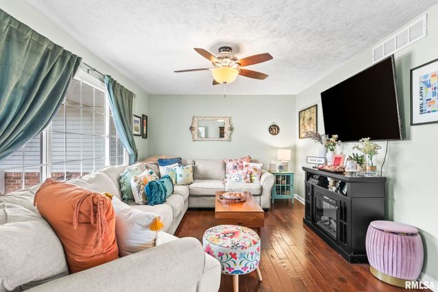 3223 WEST Street, Springfield, IL 62707