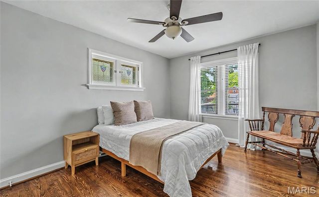 5625 Tholozan Avenue, St Louis, MO 63109