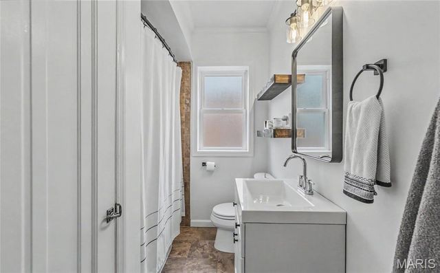 5625 Tholozan Avenue, St Louis, MO 63109