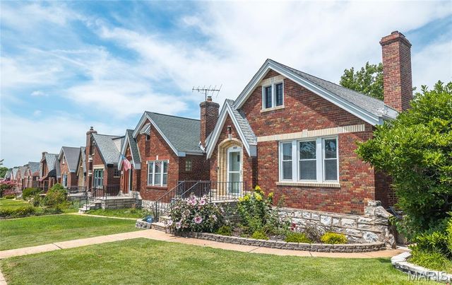 5625 Tholozan Avenue, St Louis, MO 63109