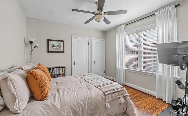 5625 Tholozan Avenue, St Louis, MO 63109