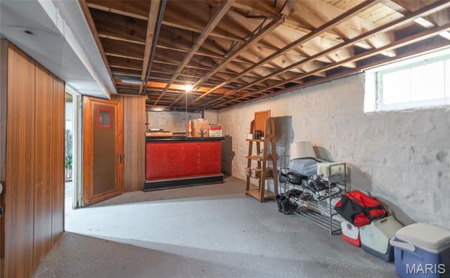 5625 Tholozan Avenue, St Louis, MO 63109