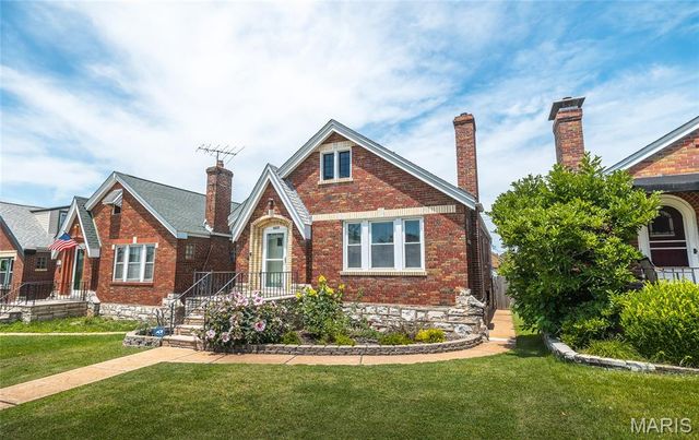 5625 Tholozan Avenue, St Louis, MO 63109