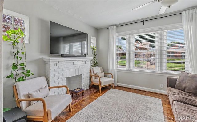 5625 Tholozan Avenue, St Louis, MO 63109