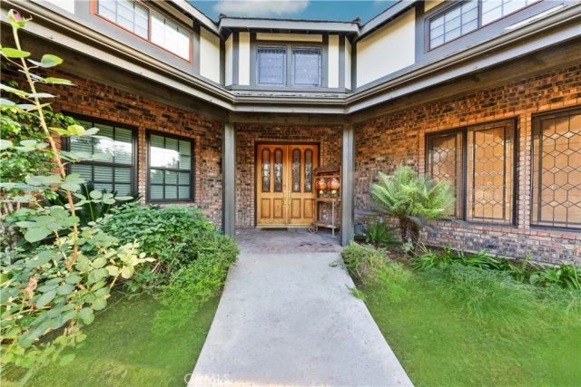 2 Linda Rae Way, Arcadia, CA 91006