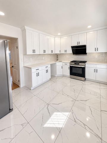 2918 200th Street, Bayside, NY 11360
