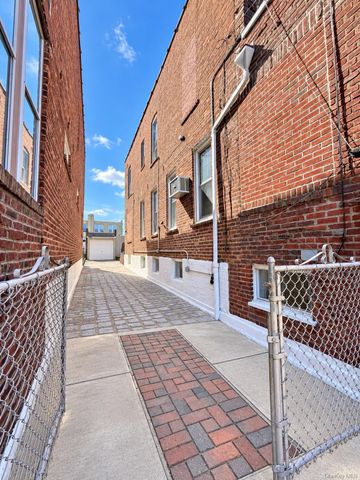 2918 200th Street, Bayside, NY 11360