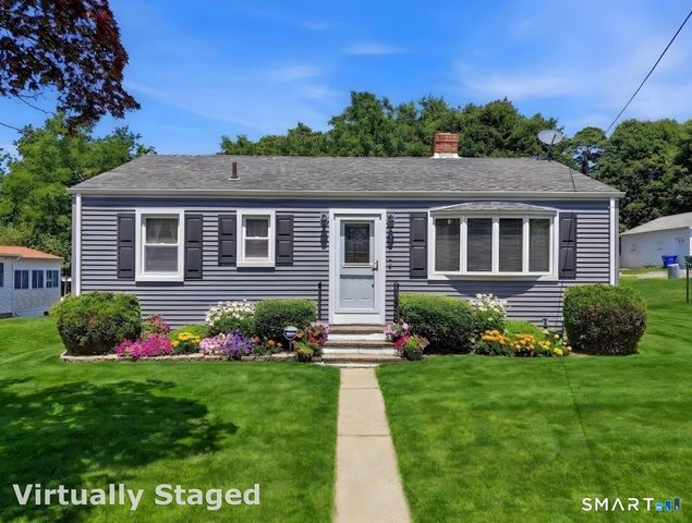 31 Roseleah Drive, Waterford, CT 06385