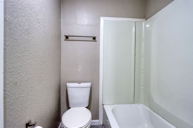311 W MCKINNEY Street, Pilot Point, TX 76258
