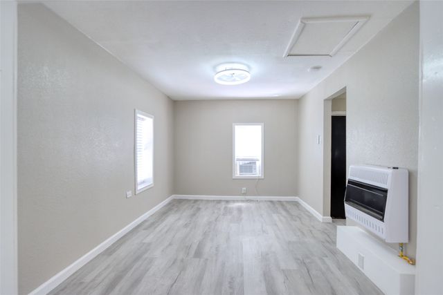 311 W MCKINNEY Street, Pilot Point, TX 76258