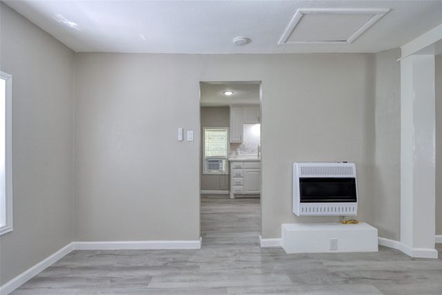 311 W MCKINNEY Street, Pilot Point, TX 76258