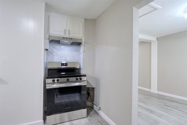 311 W MCKINNEY Street, Pilot Point, TX 76258