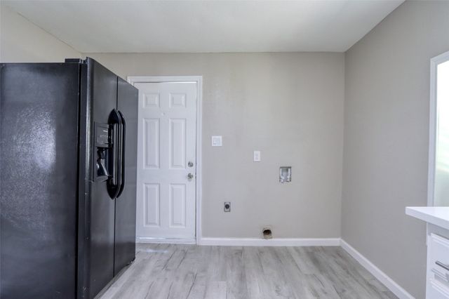 311 W MCKINNEY Street, Pilot Point, TX 76258