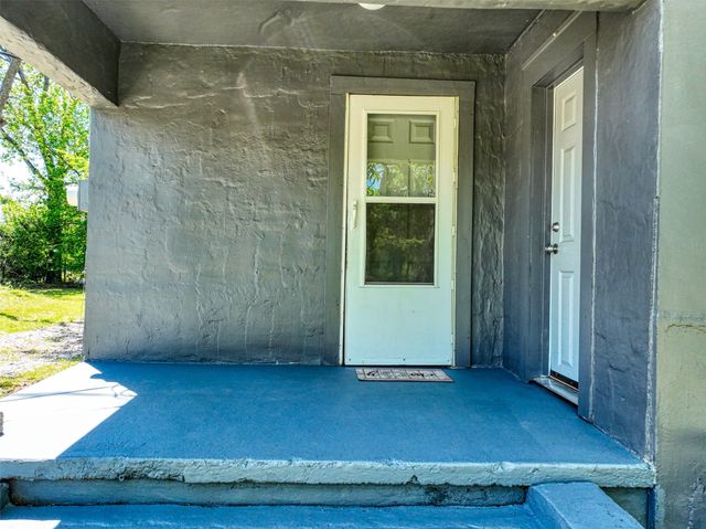 311 W MCKINNEY Street, Pilot Point, TX 76258