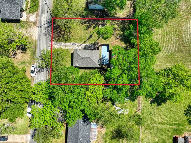 311 W MCKINNEY Street, Pilot Point, TX 76258