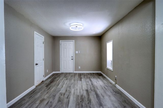 311 W MCKINNEY Street, Pilot Point, TX 76258