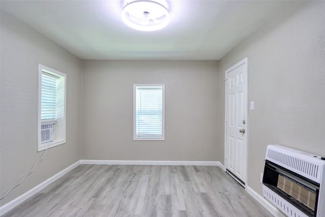311 W MCKINNEY Street, Pilot Point, TX 76258