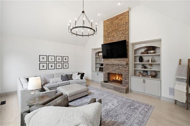 207 Cedarhurst Drive, Canton, GA 30115