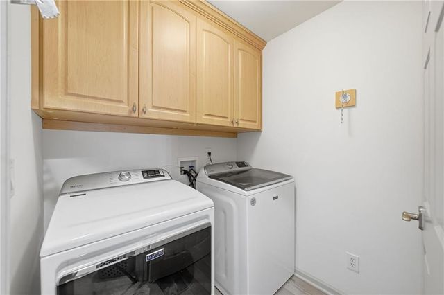 207 Cedarhurst Drive, Canton, GA 30115