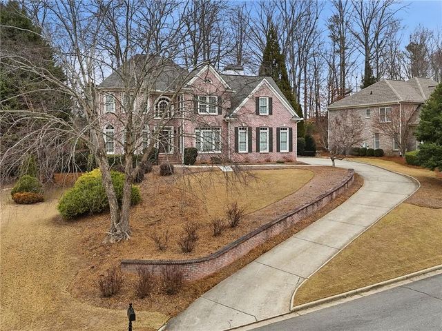 207 Cedarhurst Drive, Canton, GA 30115