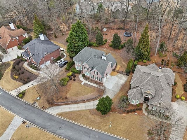 207 Cedarhurst Drive, Canton, GA 30115