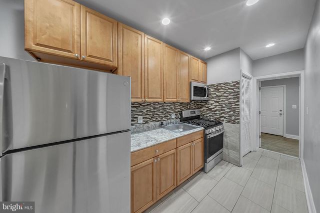 1614 R ST SE, Washington, DC 20020