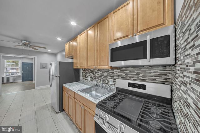 1614 R ST SE, Washington, DC 20020