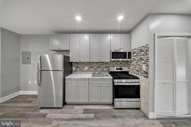 1614 R ST SE, Washington, DC 20020