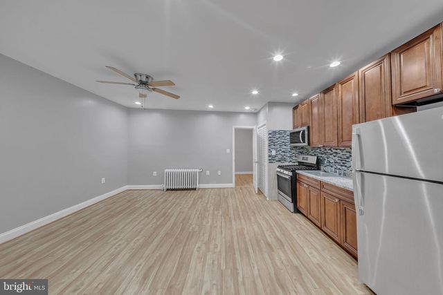1614 R ST SE, Washington, DC 20020