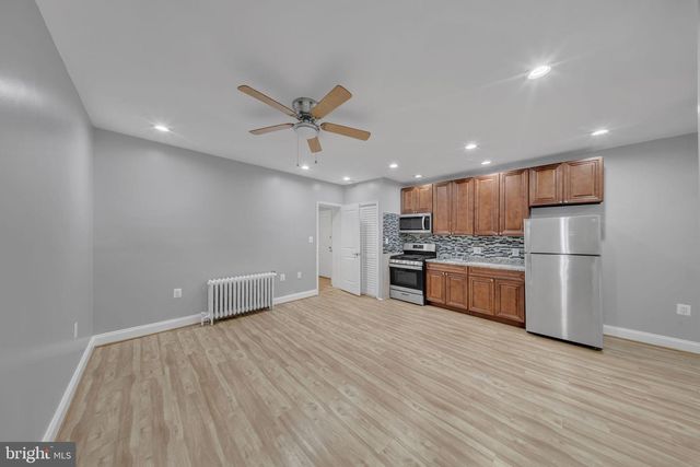 1614 R ST SE, Washington, DC 20020