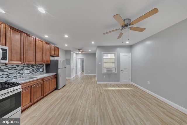1614 R ST SE, Washington, DC 20020