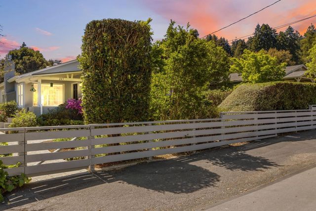 245 Laurel Drive, Felton, CA 95018