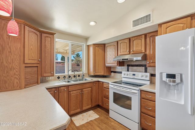 7326 E Montecito Drive, Tucson, AZ 85710