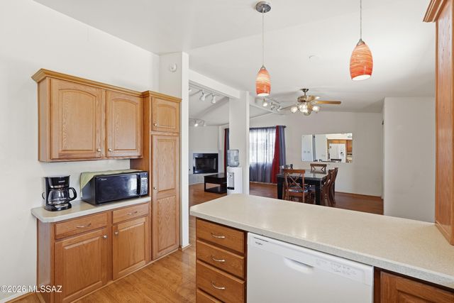 7326 E Montecito Drive, Tucson, AZ 85710