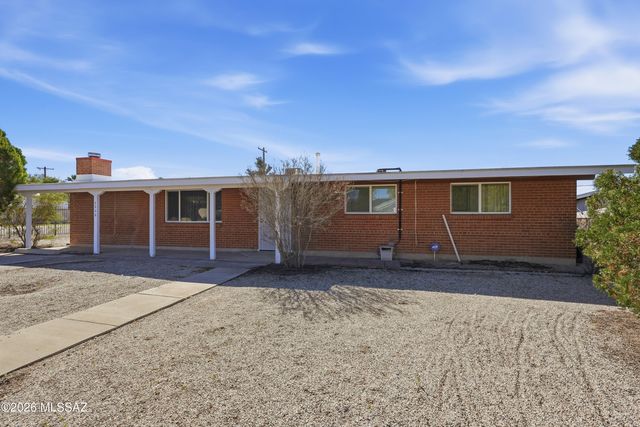 7326 E Montecito Drive, Tucson, AZ 85710